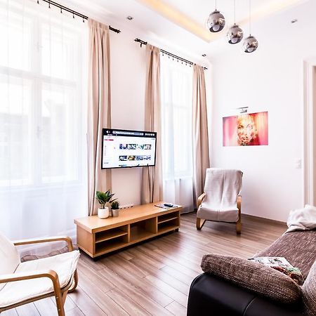 Bpr D8 Premier Apartment Budapest Bagian luar foto