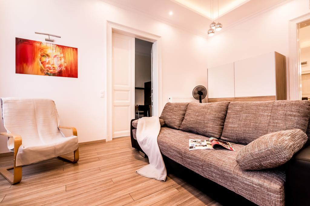 Bpr D8 Premier Apartment Budapest Bagian luar foto